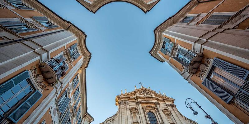 7T8J33：赛博朋克时代的网络服务新范式