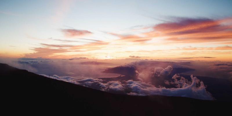 7T8J芯片：驱动赛博朋克边缘世界的数字资源革命