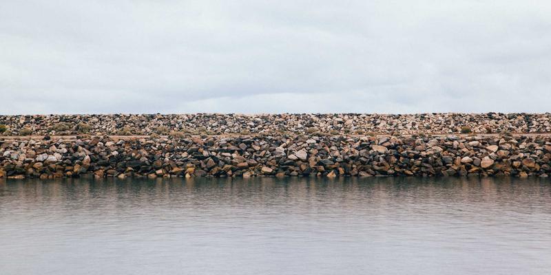 解锁智能穿戴新纪元：7T8J算法如何通过健康监测与超低功耗管理重塑数字资源